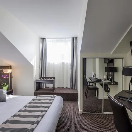 Kyriad 10 - Gare De L'est Otel