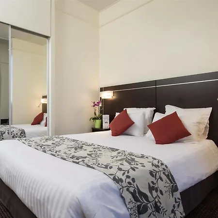 Kyriad 10 - Gare De L'est Otel