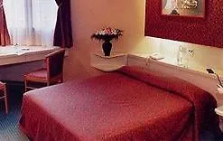 Kyriad 10 - Gare De L'est 3* Paris