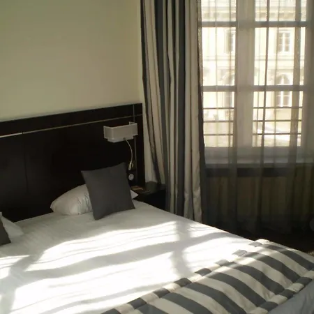 Hotel Kyriad 10 - Gare De L'est 3*